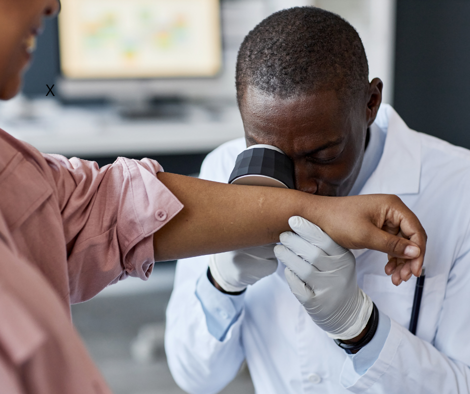 Dr. Jean-Louis Bobozo, verantwoordelijke van de PCIME-opleidingen, ziet dagelijks het verschil: 